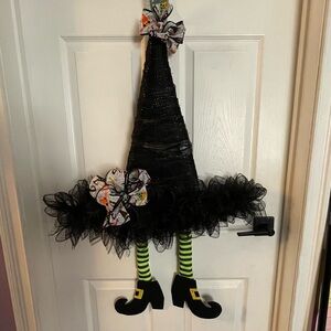 Witch hat wreath